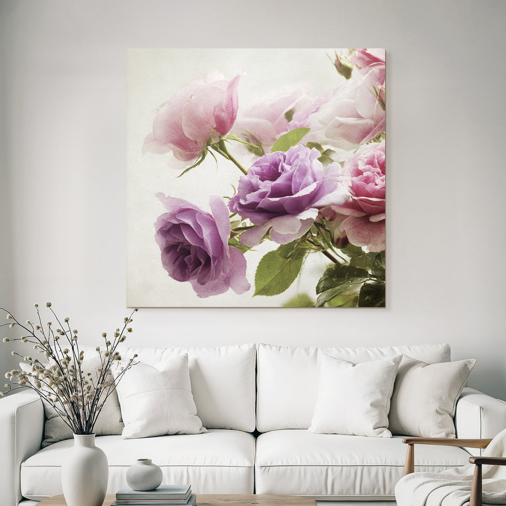Naheaufnahme Eines Rosenstrausses In Zarten Rosa Und Lila Nuancen Romantisch