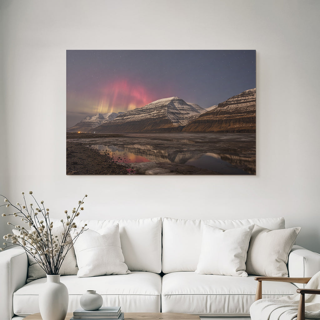 Polarlicht Schneebedeckte Berge Und Aurora Reflexion Im Nacht Himmel | Fjorde und Gletscher | Landschaften