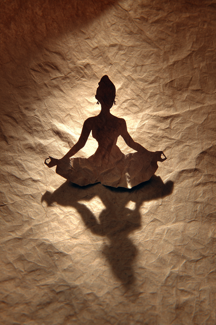 Yoga Meditation Meditierende Figura Silhoütte Auf Warmem Hintergrundsprechend Tranquilität | Yoga und Meditation | Themen und Hobbys