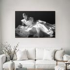 Person In Fliessendem Gewae Kleid Portrait Mode Kunst | Aktkunst und Sinnlichkeit | Menschen und Emotionen