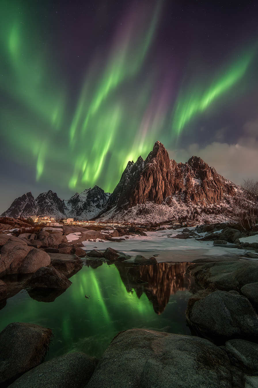 Polarlicht Nordlichter In Der Natur Mit Sternen Himmel Und Bergen | Fjorde und Gletscher | Landschaften
