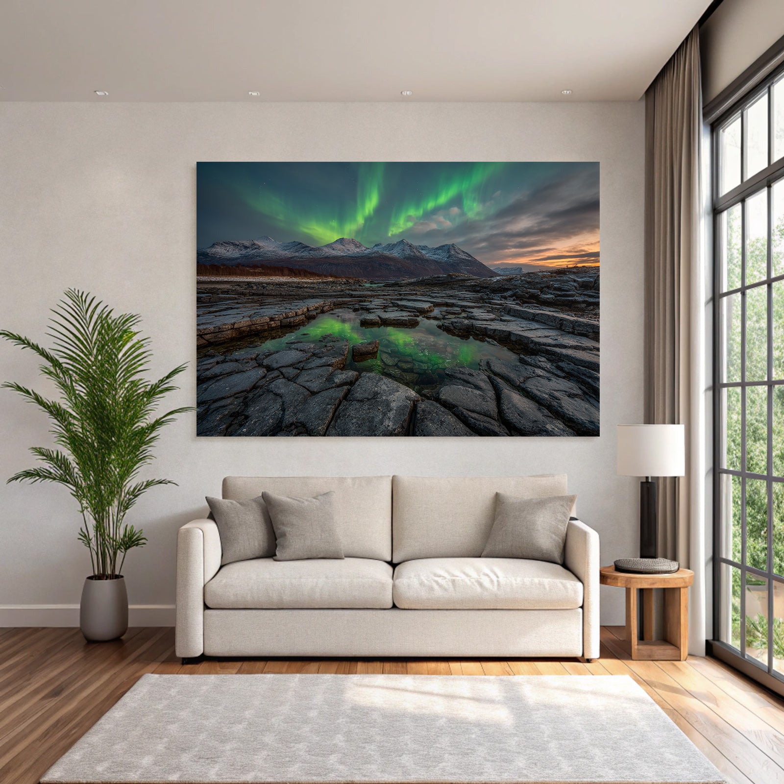 Polarlicht Nordlichter Über Felsen Mit Reflexion Im Wasser Und Schneebedeckten Bergen | Fjorde und Gletscher | Landschaften