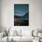 Polarlicht Ruhige Winterlandschaft Schneebedeckte Berge Reflektion Im Wasser Mit Sternen Und Auroren | Fjorde und Gletscher | Landschaften