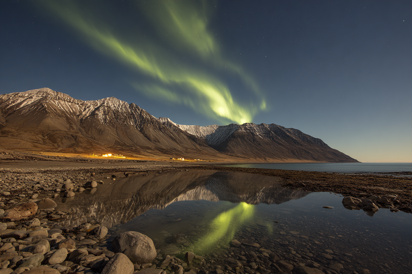 Polarlicht Nordlichter Reflektion Berge Und Wasser Schneebedeckt Ruhe | Fjorde und Gletscher | Landschaften